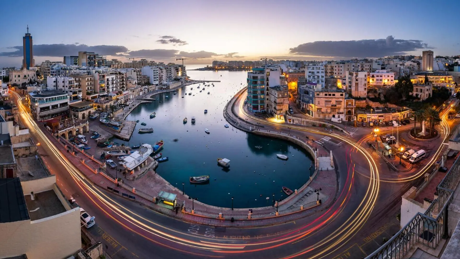 Charming 1Br Penthouse In Gzira Apartment Sliema