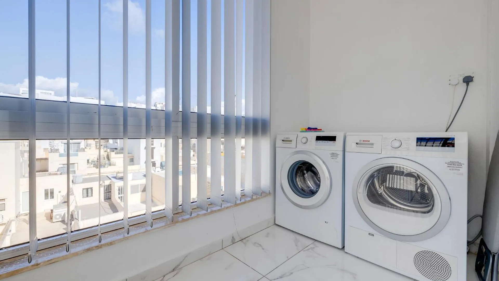 Charming 1Br Penthouse In Gzira Apartment Sliema