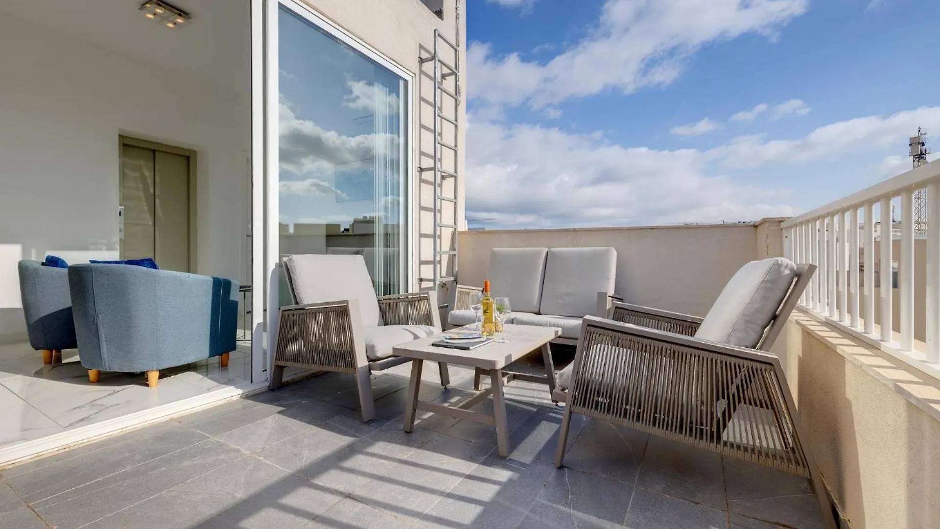 Charming 1Br Penthouse In Gzira Apartment Sliema Malta